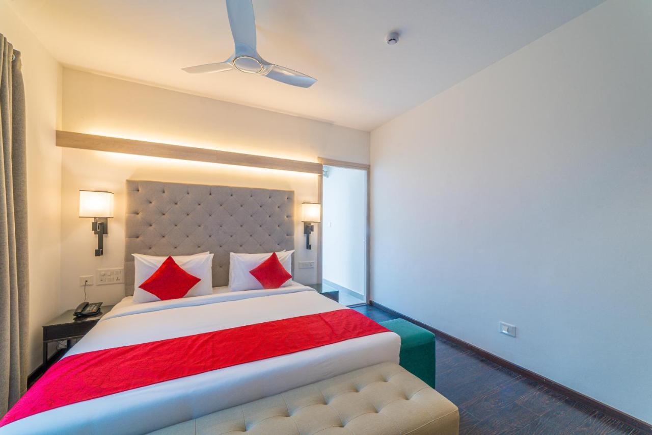 Hotel Deccan Serai Grande, Gachibowli, Hyderabad Exteriör bild