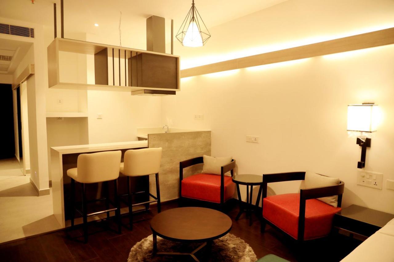 Hotel Deccan Serai Grande, Gachibowli, Hyderabad Exteriör bild