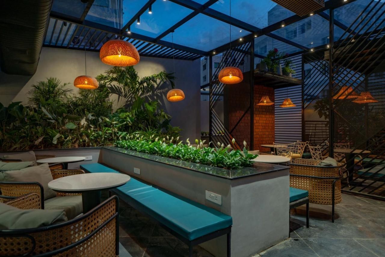 Hotel Deccan Serai Grande, Gachibowli, Hyderabad Exteriör bild