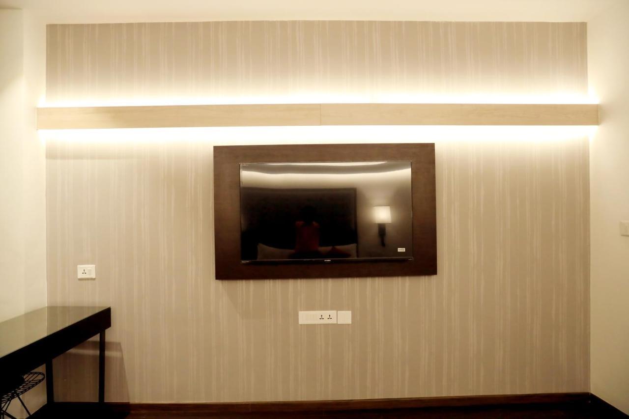 Hotel Deccan Serai Grande, Gachibowli, Hyderabad Exteriör bild