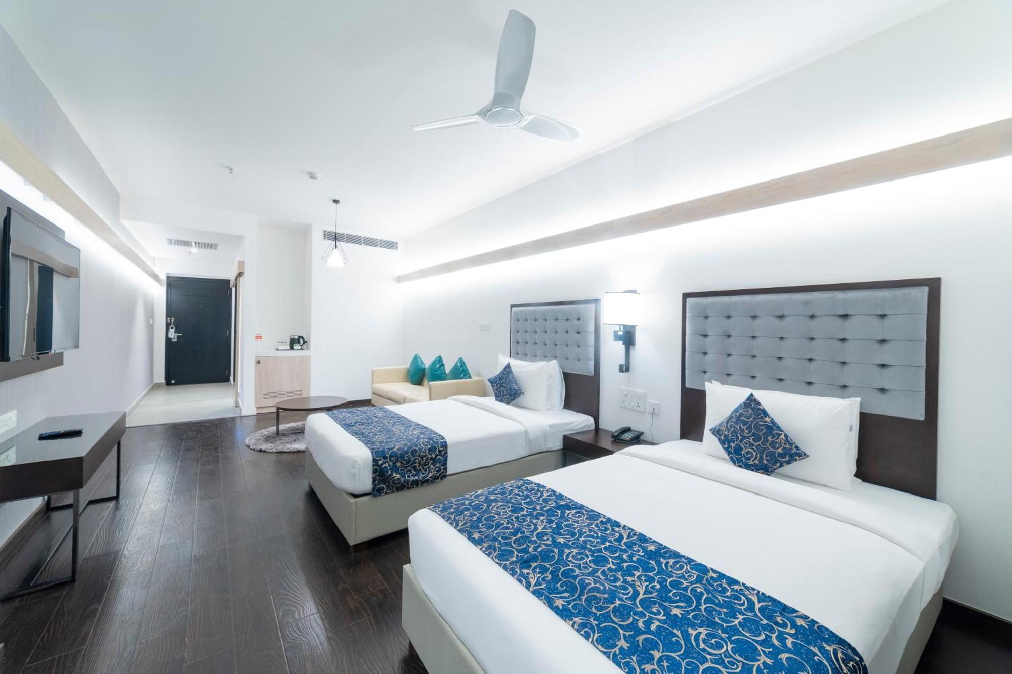 Hotel Deccan Serai Grande, Gachibowli, Hyderabad Exteriör bild