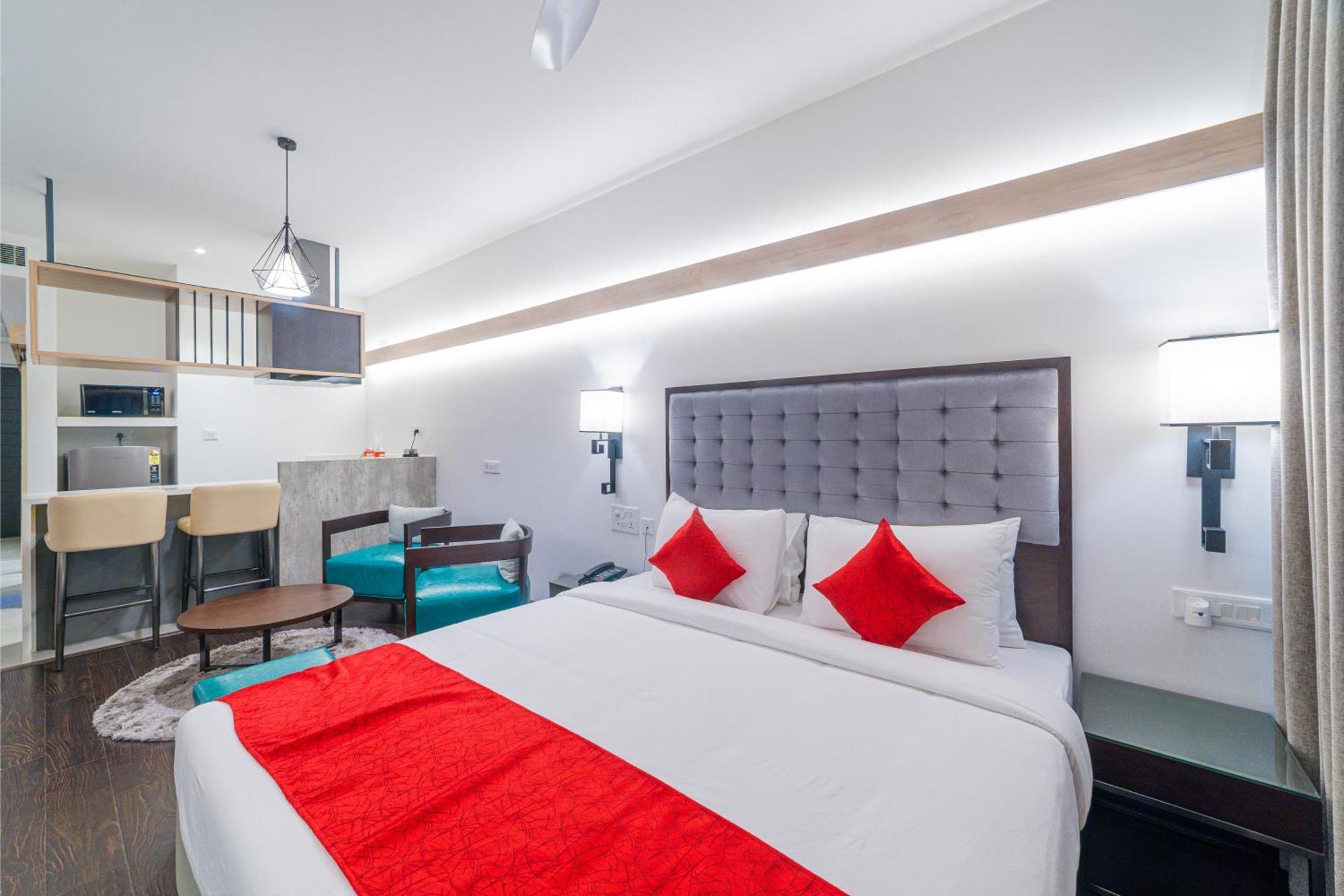 Hotel Deccan Serai Grande, Gachibowli, Hyderabad Exteriör bild